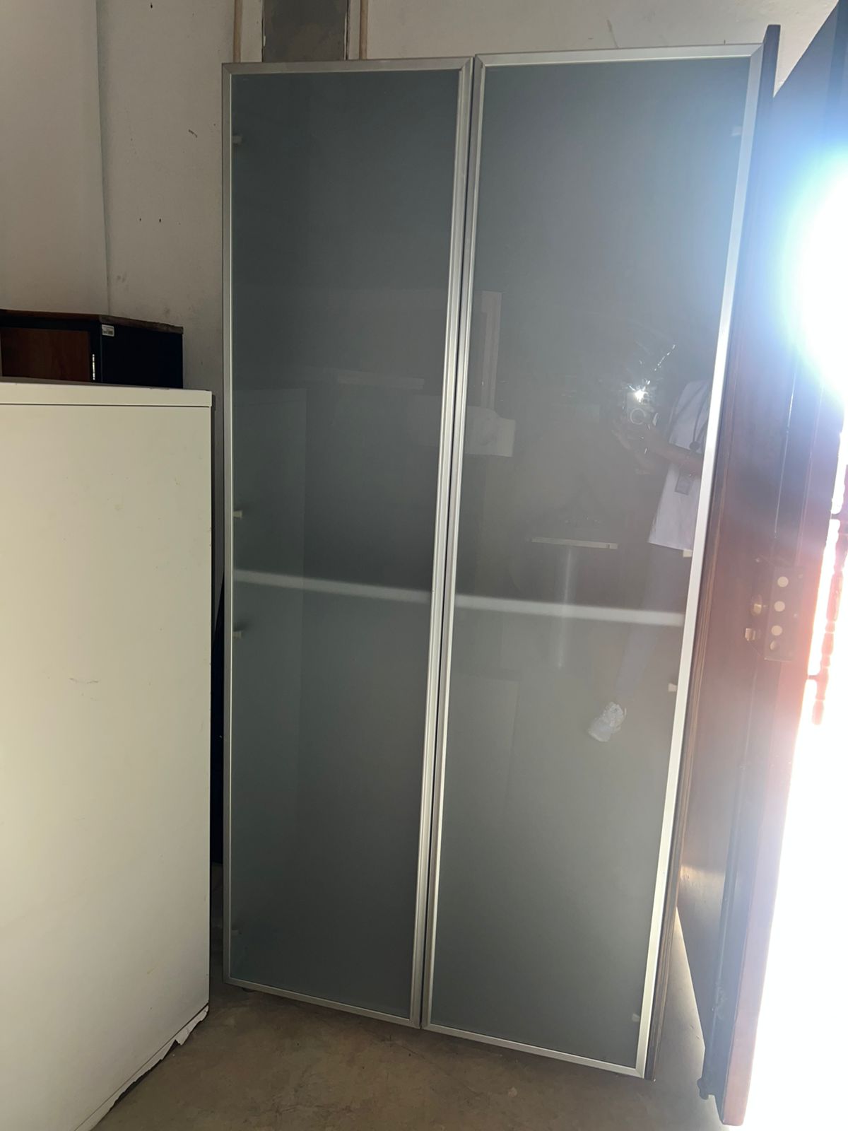 Armário vidrado grande