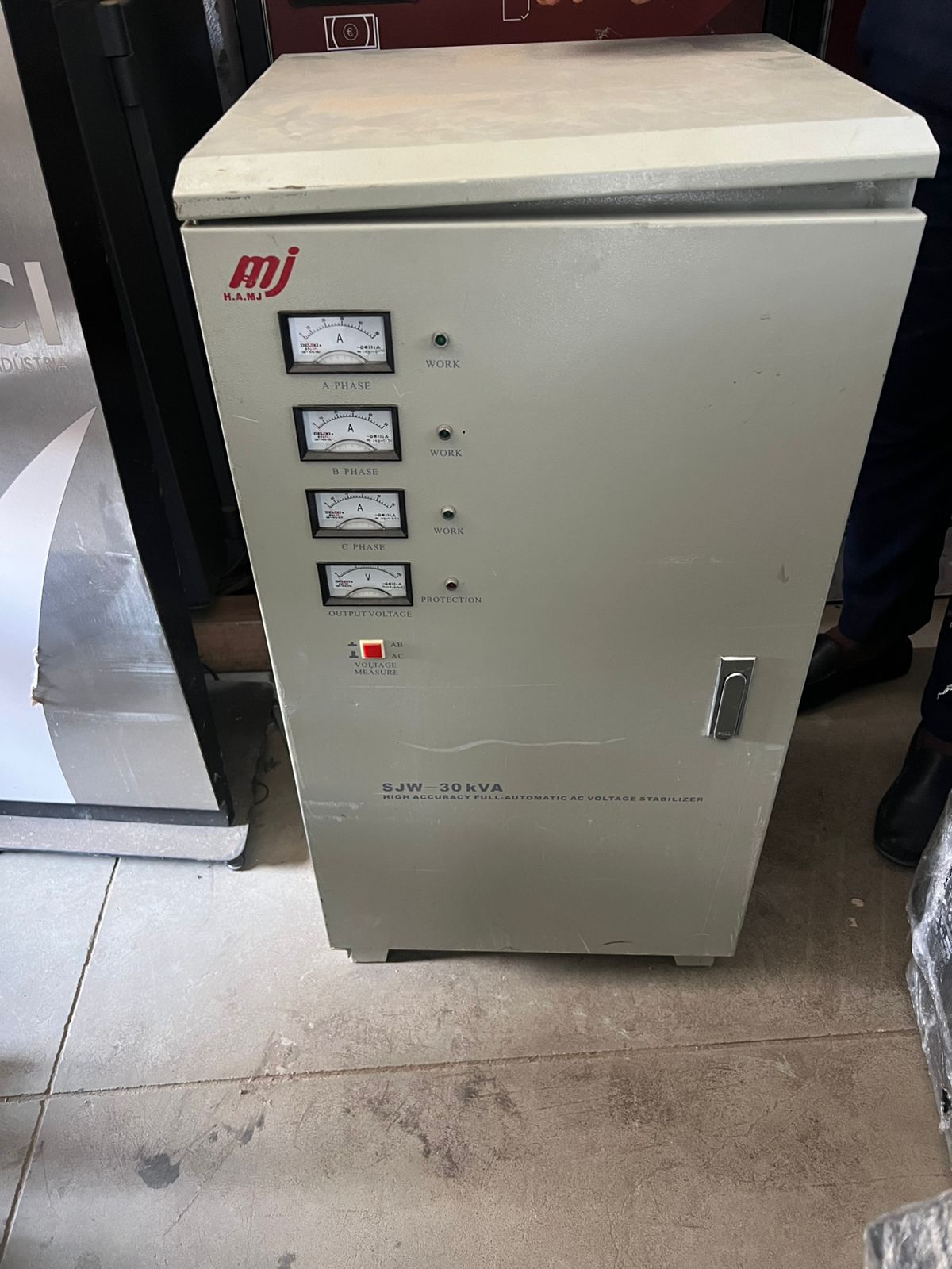 Estabilizador 30000 KVA